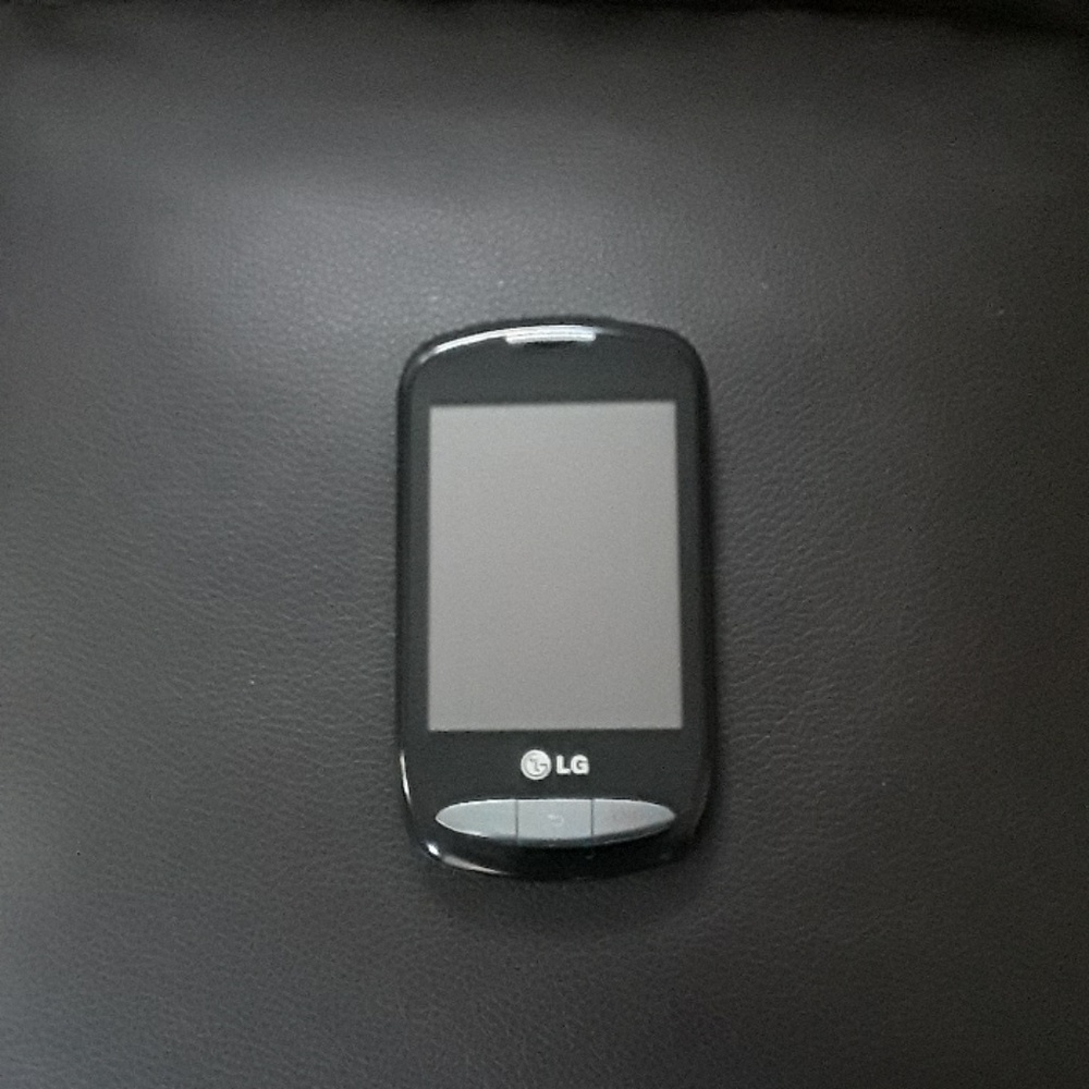 LG touch screen pocket phone